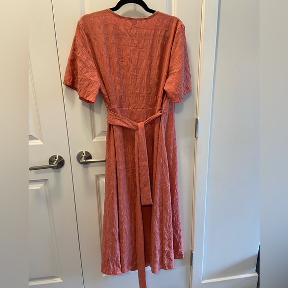 Women’s Summer Wrap Dress - Picture 2 of 2
